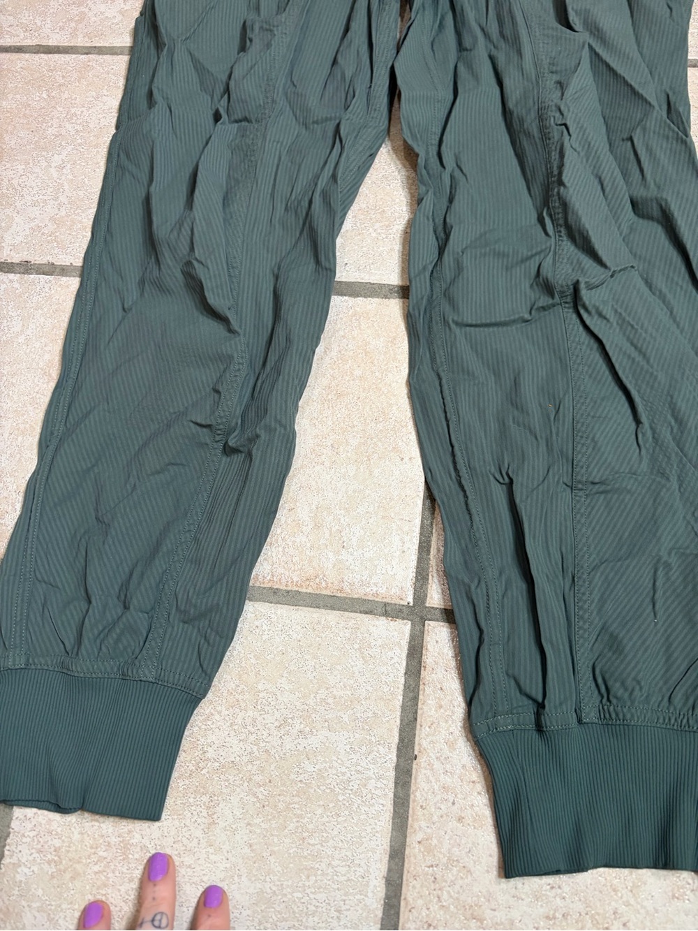 Lululemon Dance Studio Mid-Rise Jogger 29” Full Length (Dark Forest) Size 6 - Picture 6 of 10